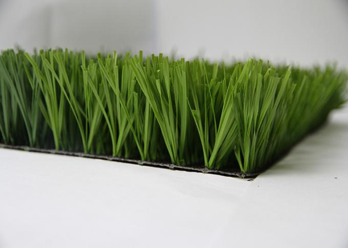Gazon synthétique d'intérieur d'herbe artificielle du football de 50MM favorable à l'environnement 0