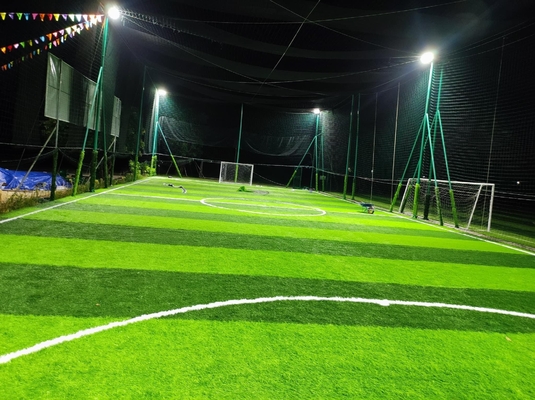 LA CHINE Gazon artificiel du football à haute densité de 55mm avec la protection de choc fournisseur
