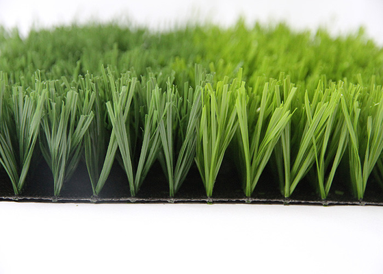 LA CHINE Gazon synthétique d'intérieur d'herbe artificielle du football de 50MM favorable à l'environnement fournisseur