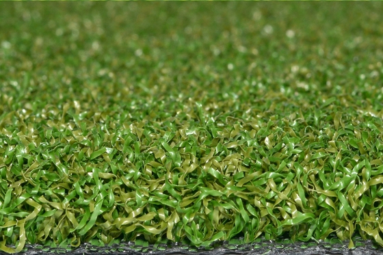 LA CHINE Gazon de golf tapisser l'herbe artificielle 13mm pour l'herbe artificielle de golf d'herbe d'utilisation multi fournisseur