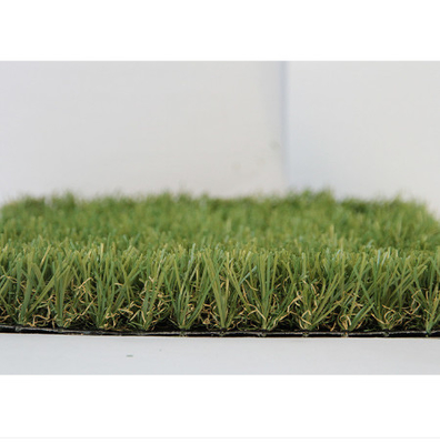 LA CHINE Gazon synthétique adapté aux besoins du client de fausse herbe de paysage de 35-50mm pour le jardin fournisseur