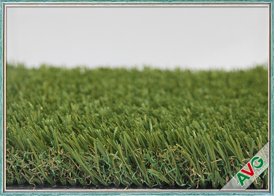 LA CHINE Surface extérieure exceptionnelle de plénitude de Dtex de l'herbe 13200 de faux de jardin avec la couleur verte fournisseur