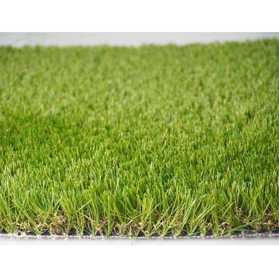 LA CHINE Gazon synthétique vert de couverture de jardin de pelouse artificielle résistante UV d'herbe antiéblouissant fournisseur