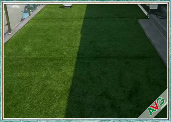 LA CHINE Herbe synthétique de résistance d'arrière-cour UV extérieure de jardin, fausse herbe pour l'arrière-cour fournisseur