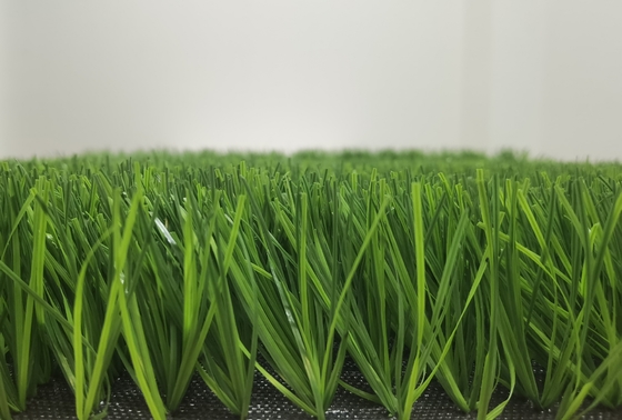 LA CHINE herbe artificielle d'herbe du football de 40mm 50mm 60mm Fustal pour le terrain de football fournisseur