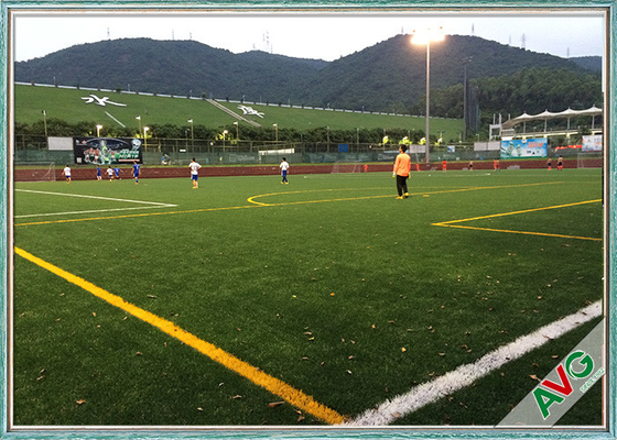 LA CHINE Norme tous temps de la FIFA du football de longue durée synthétique résistante UV d'herbe fournisseur