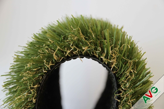 LA CHINE Ouatine imperméable de 11000 Dtex soutenant artificiel vert de tapis de gazon extérieur d'intérieur d'herbe fournisseur