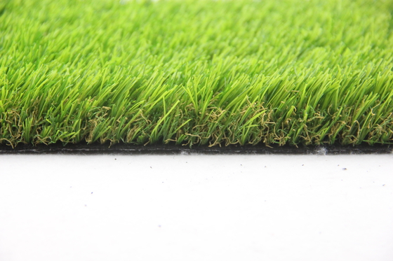 LA CHINE Taille de aménagement 17400 Dtex du tapis 45mm d'herbe de gazon de jardin fournisseur