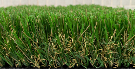 LA CHINE Ignifugez le gazon artificiel de pelouse de faux d'herbe de jardin de 40mm fournisseur