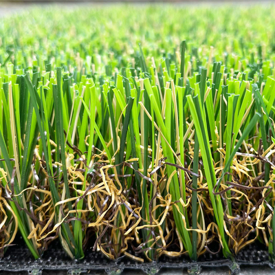 LA CHINE Herbe synthétique en plastique artificielle du gazon 55mm Gazon Artificiel pour le jardin fournisseur