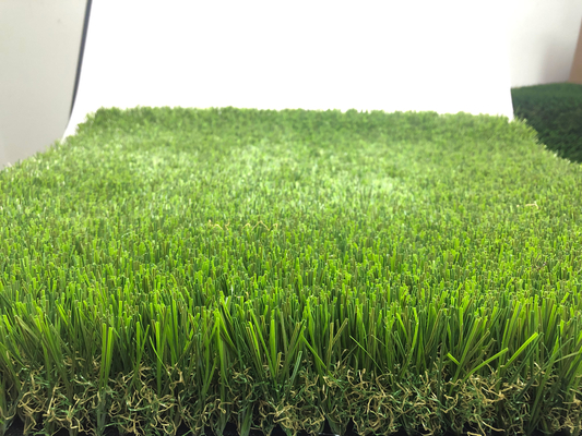 LA CHINE Herbe synthétique de tapis artificiel d'herbe de 25MM pour l'herbe de paysage de jardin fournisseur
