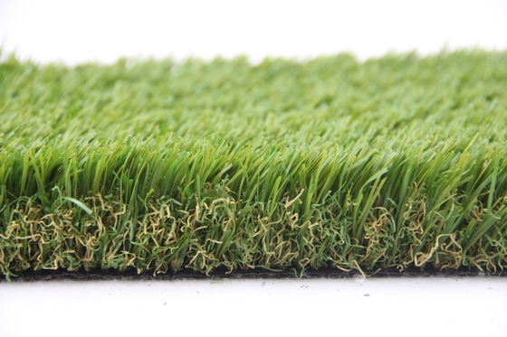 LA CHINE Herbe de tapis synthétique de jardin de vert d'herbe d'herbe artificielle de 50MM Cesped fournisseur