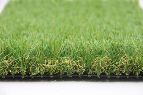 LA CHINE Le synthétique extérieur de pelouse de jardin d'herbe engazonnent le gazon artificiel tapissent bon marché 35mm en vente fournisseur