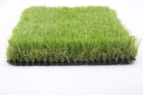LA CHINE Engazonnez le jardin décoratif d'herbe de plastique de tapis pour aménager l'herbe en parc 25mm fournisseur