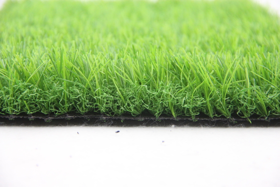 LA CHINE Les prix artificiels de gazon font du jardinage aménageant l'herbe en parc de tapis naturelle de jardin de 30MM fournisseur