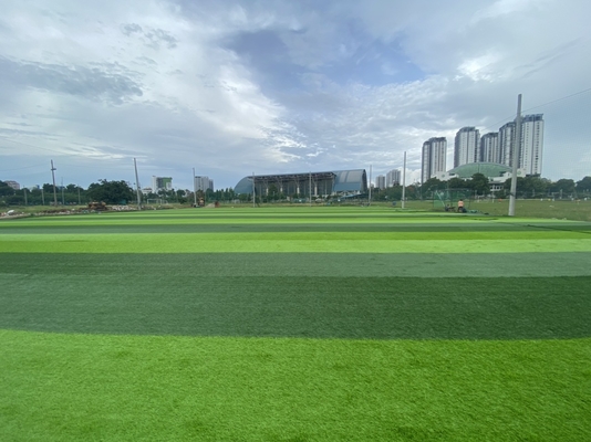 LA CHINE tapis artificiel moulu d'herbe du football de 60mm favorable à l'environnement fournisseur