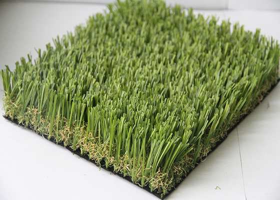 LA CHINE Gazon artificiel extérieur à haute densité d'herbe, herbe de putting green artificielle fournisseur