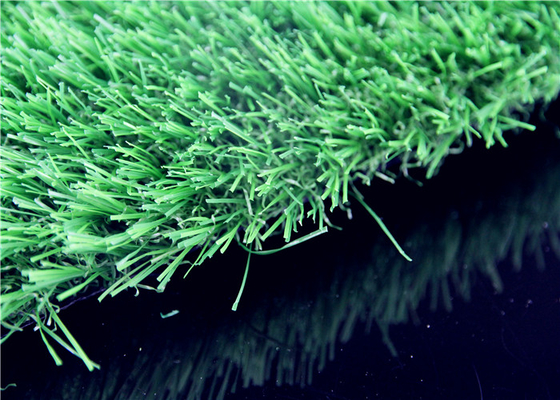 LA CHINE Matériel artificiel mou superbe du PE pp de Dtex de l'herbe 6800 de terrain de jeu/jardin fournisseur