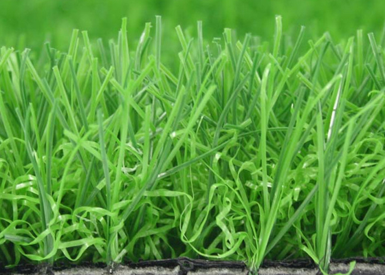 LA CHINE Favorable à l'environnement Anti-UV de aménagement de tapis artificiels d'herbe en métal libre fournisseur