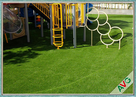 LA CHINE Coffre-fort artificiel de regard naturel à haute densité d'herbe de terrain de jeu pour des enfants fournisseur
