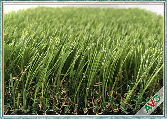 LA CHINE Gazon résistant UV de tapis d'herbe d'herbe artificielle extérieure de jardin de couleur verte fournisseur