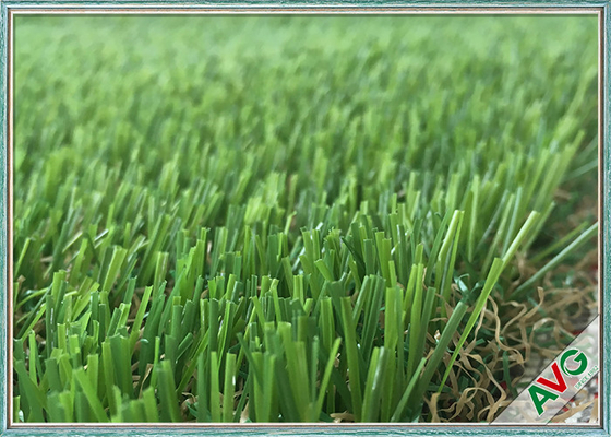 LA CHINE Gazon artificiel environnemental de synthétique de terrain de jeu de jardin d'enfants de tapis d'herbe fournisseur
