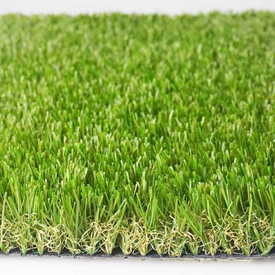 LA CHINE Herbe de tapis artificielle de gazon synthétique de petit pain de couverture de vert de Gazon pour Langscaping fournisseur