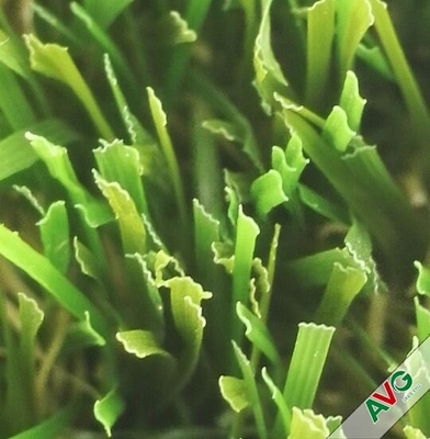 LA CHINE Herbe artificielle extérieure de résistance aux intempéries élevée/tapis synthétique d'herbe fournisseur