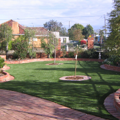 L'herbe de synthétique de 45MM pour le paysage de jardin engazonnent l'herbe artificielle artificielle fournisseur