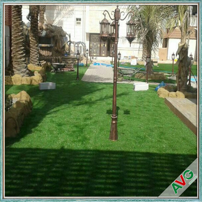 Herbe artificielle de tapis artificiel d'herbe 30mm pour l'aménagement de jardin fournisseur