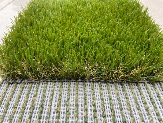 Le plancher synthétique de gazon artificiel du gazon 50mm de jardin engazonnent le support de Mat Artificial Grass Turf ECO fournisseur