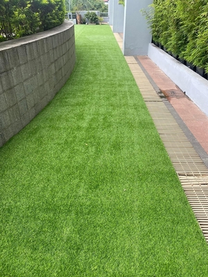 Gazon synthétique 35mm des prix artificiels d'herbe de décoration de jardin de bonne qualité pour l'aménagement fournisseur