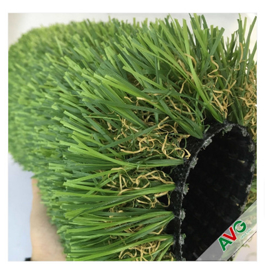 L'herbe synthétique chinoise tapissent l'herbe artificielle de gazon d'herbe de tapis de jardin d'intérieur fournisseur